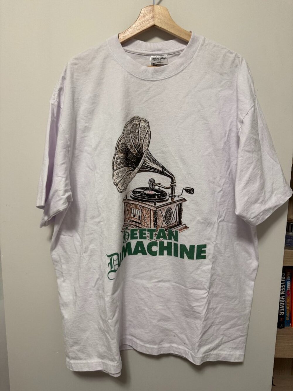 Shaka Wear Geetan Machine Gramophone Graphic T-Shirt | 2XL